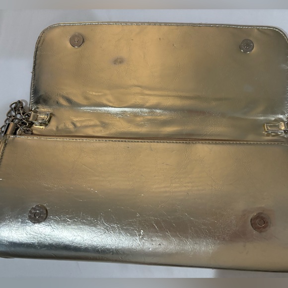 AUTHENTIC 
Gold Nichole lee crossbody purse - Picture 7 of 9